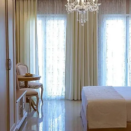 Tirkouaz - Vk Luxury Suites-private Parking Lefkáda